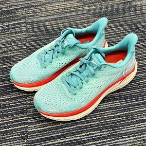 Women’s Hoka Clifton 8